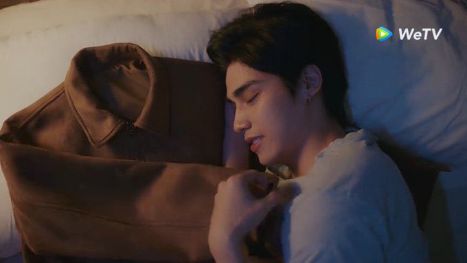 CobaltBlue860 tweet media