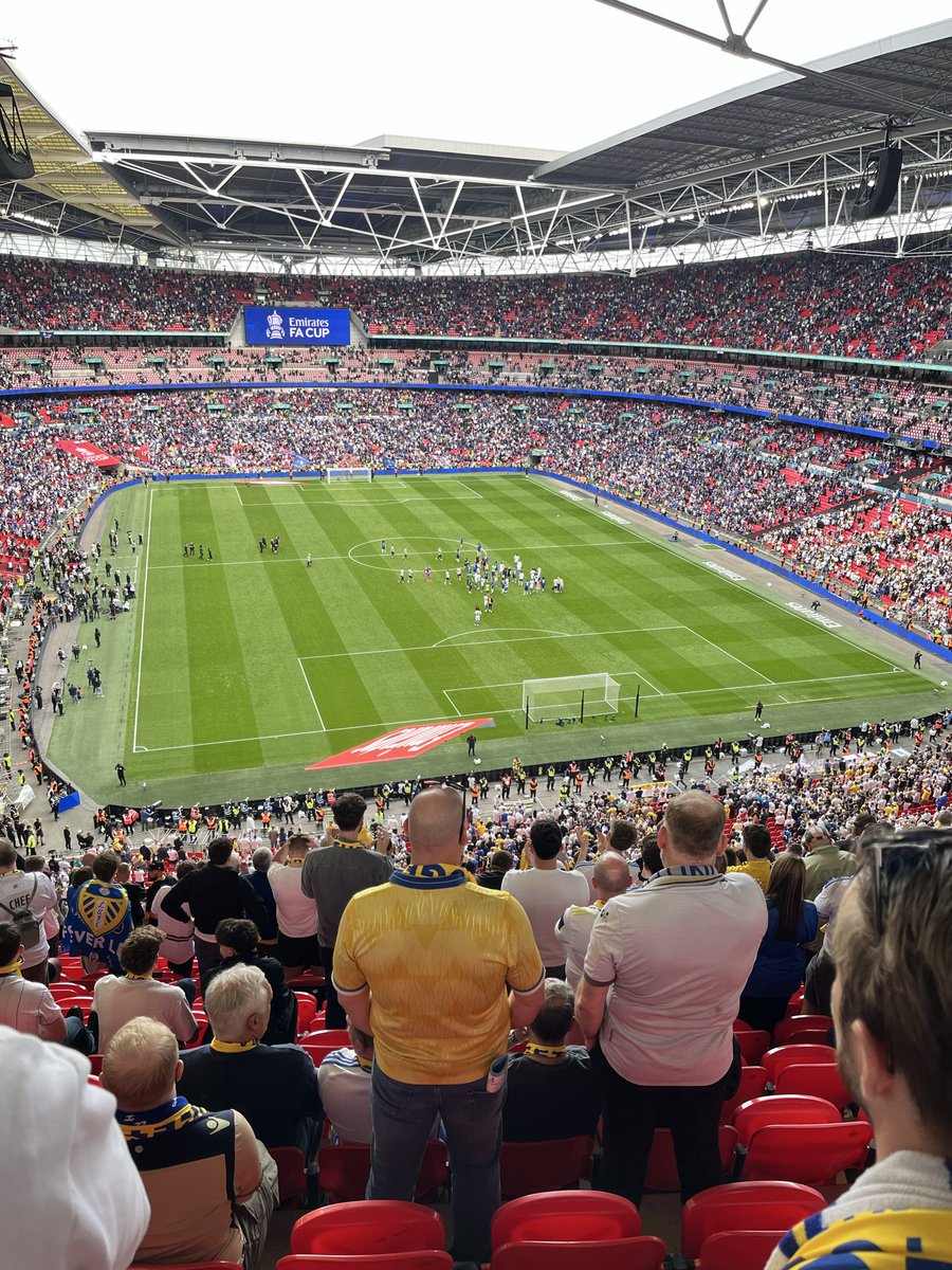 JCLeeds2005's tweet photo. @_CFCEd @lowles_nick Something about Wembley, didn’t hear Chelsea until the last minute but prob cos I was sat on other end. Hard stadium to get an atmosphere started in, every tier is singing something else https://t.co/WgiNCsJR70