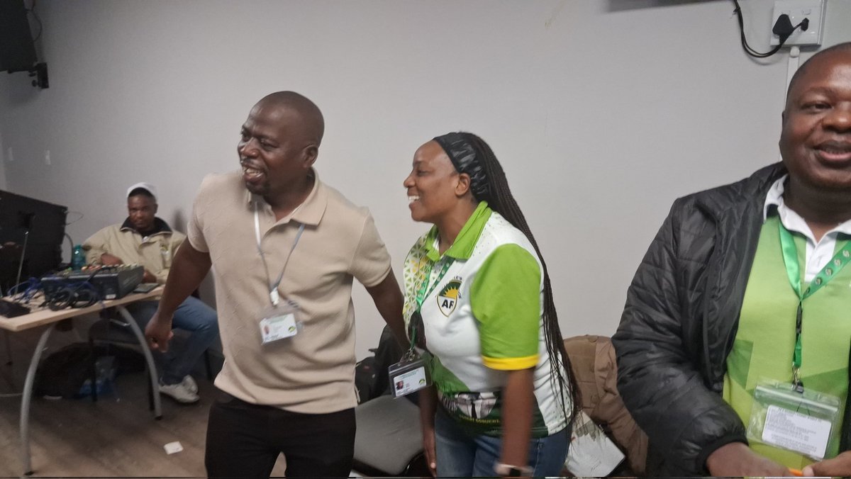 FMbhandze's tweet photo. VOTE APC
*Izwe-Lethu Ma-Afrika 
*Aluta continua https://t.co/KAYaaH7ZuT