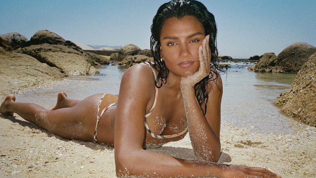 europawire's tweet image. Burberry x Hunza G collaboration introduces new swimwear capsule designed for versatility, comfort and contemporary luxury news.europawire.eu/burberry-partn…

@Burberry #Hunza_G #partnership  #swimwear #summer2026 #innovation #craftsmanship #functionality #aesthetic #luxury #investment