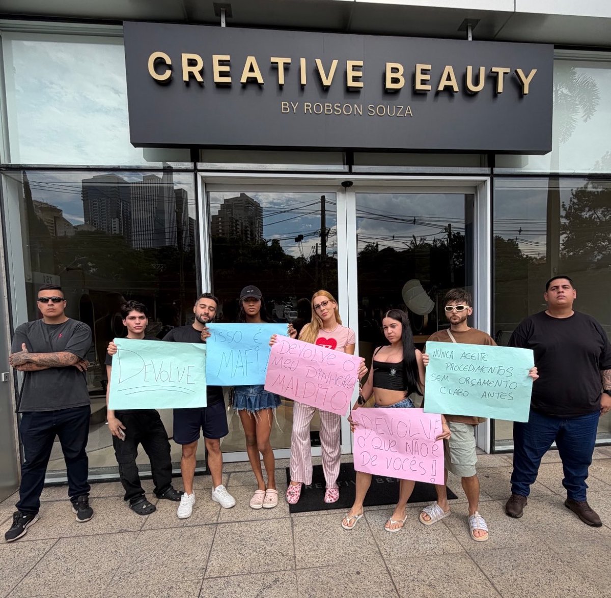 UpdateCharts tweet media