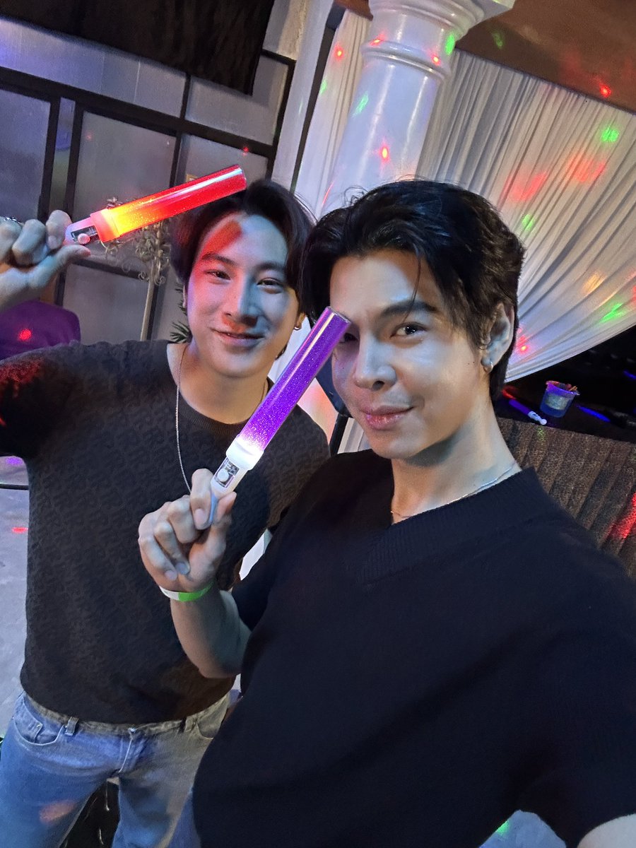 เค้าว่ากันว่าข้าวกองนี่อร่อย #JetLag2