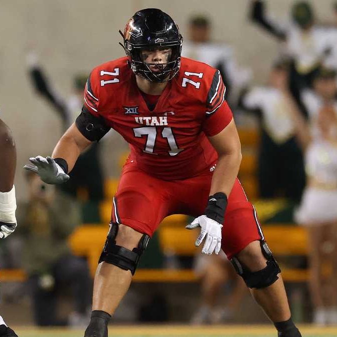 LosTalksPats's tweet image. “Several teams” attempted to trade up for Utah OT Caleb Lomu before the #Patriots ultimately traded up 3 spots to get him, per @dpbrugler.

Eliot Wolf said during his press conference that he did not believe Lomu would still be available.

New England’s aggressiveness paid off.