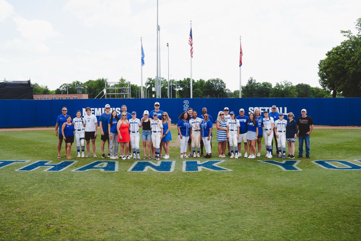 MemphisSoftball's tweet photo. Saying 𝐓𝐇𝐀𝐍𝐊 𝐘𝐎𝐔 to a group that has done so much to grow the program 🫶

#GoTigersGo https://t.co/zmR0894zyh