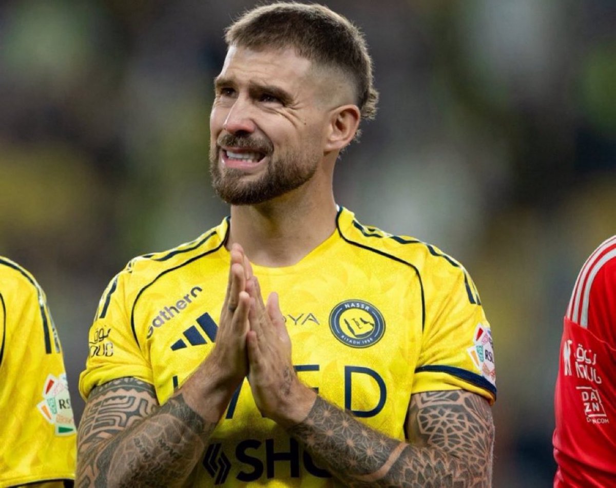 مطرب العواجي tweet media