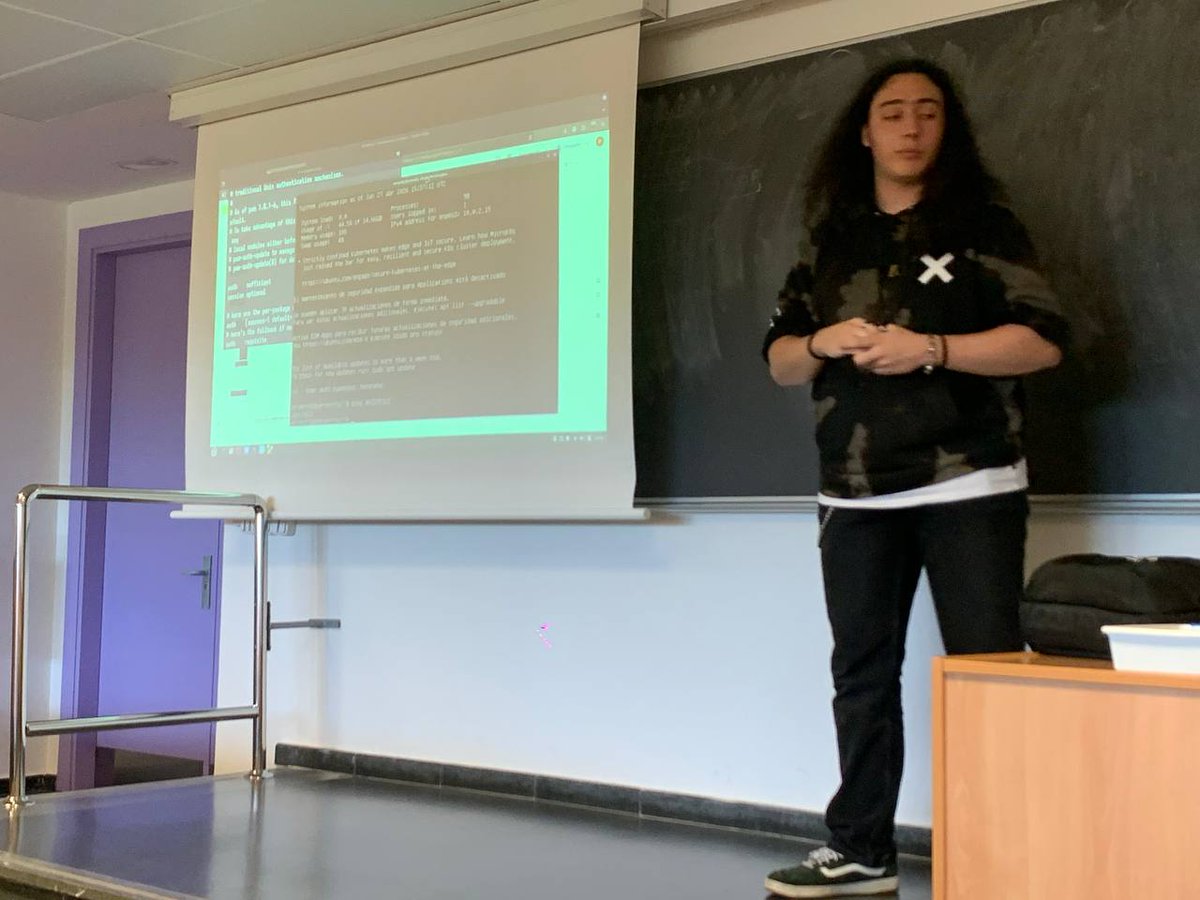 FDI_st's tweet image. #Plague: teoría... ¡y práctica!
Gracias Pablo por compartir todo lo aprendido explotando #PAM y muchísima suerte defendiendo tu TFG 🤩.
