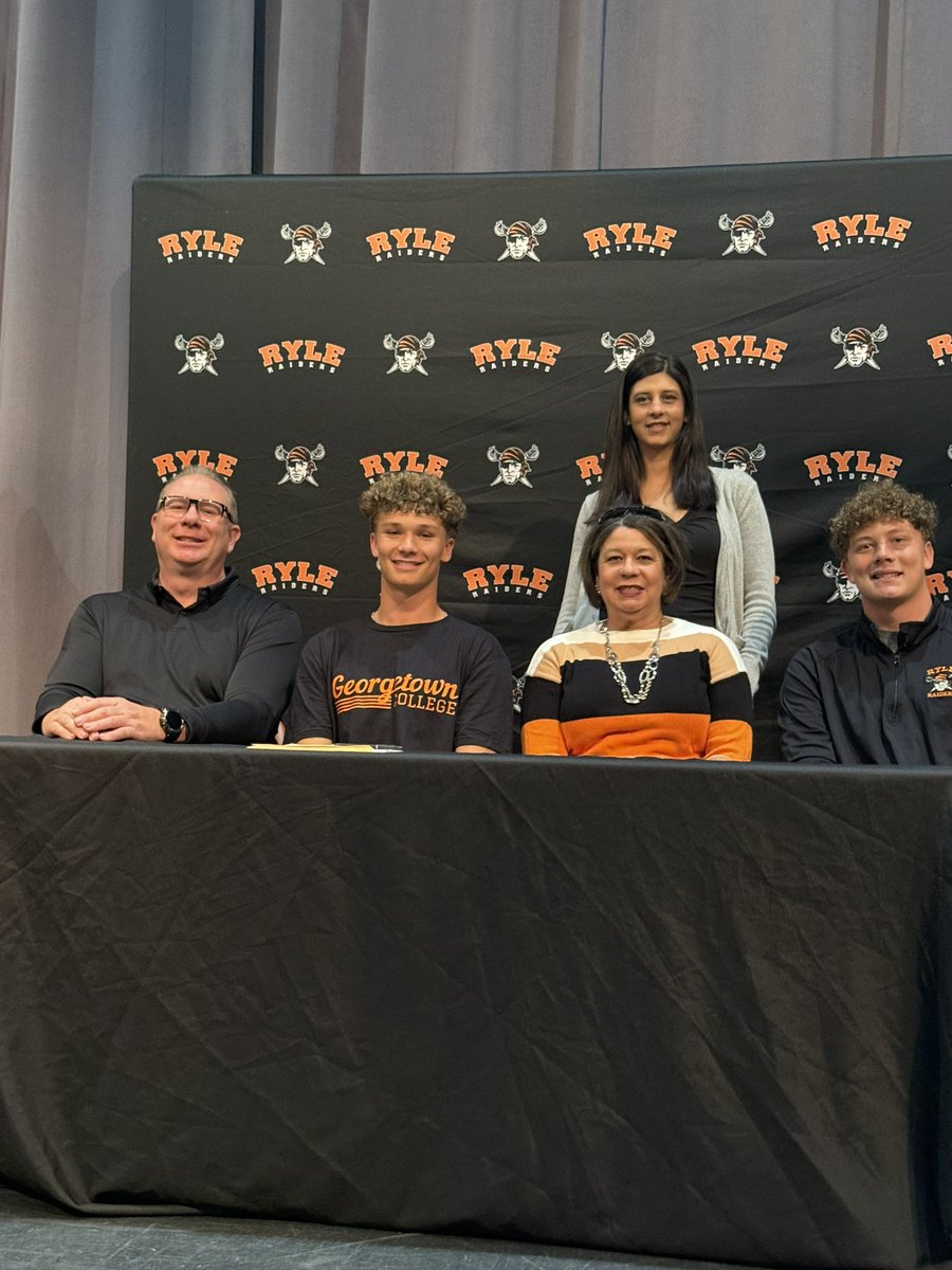 Ryle Football tweet media