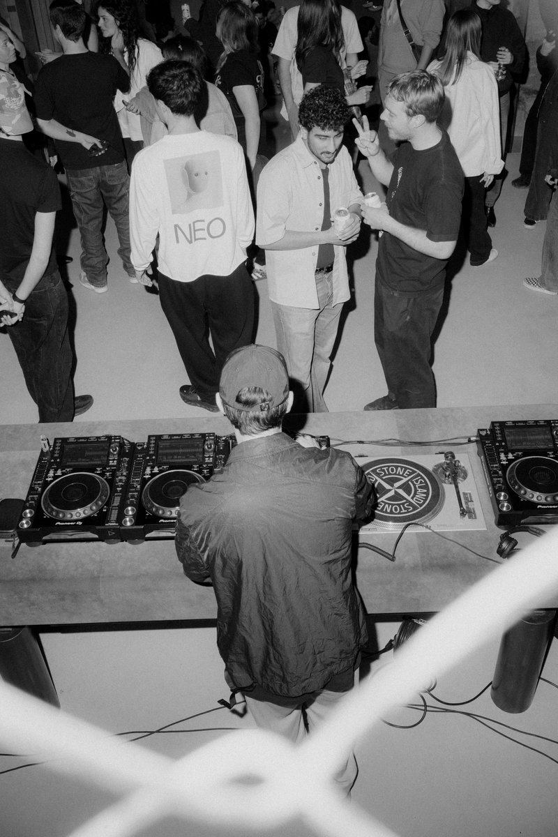 stoneisland's tweet image. STONE ISLAND PRESENTS_ NO SEASONS

A recap of the week-long cultural program hosted by Stone Island at Capsule Plaza, encompassing a live music performance by artist James Blake, DJ sets, and conversations in collaboration with Lyst and NM3.

#MilanDesignWeek