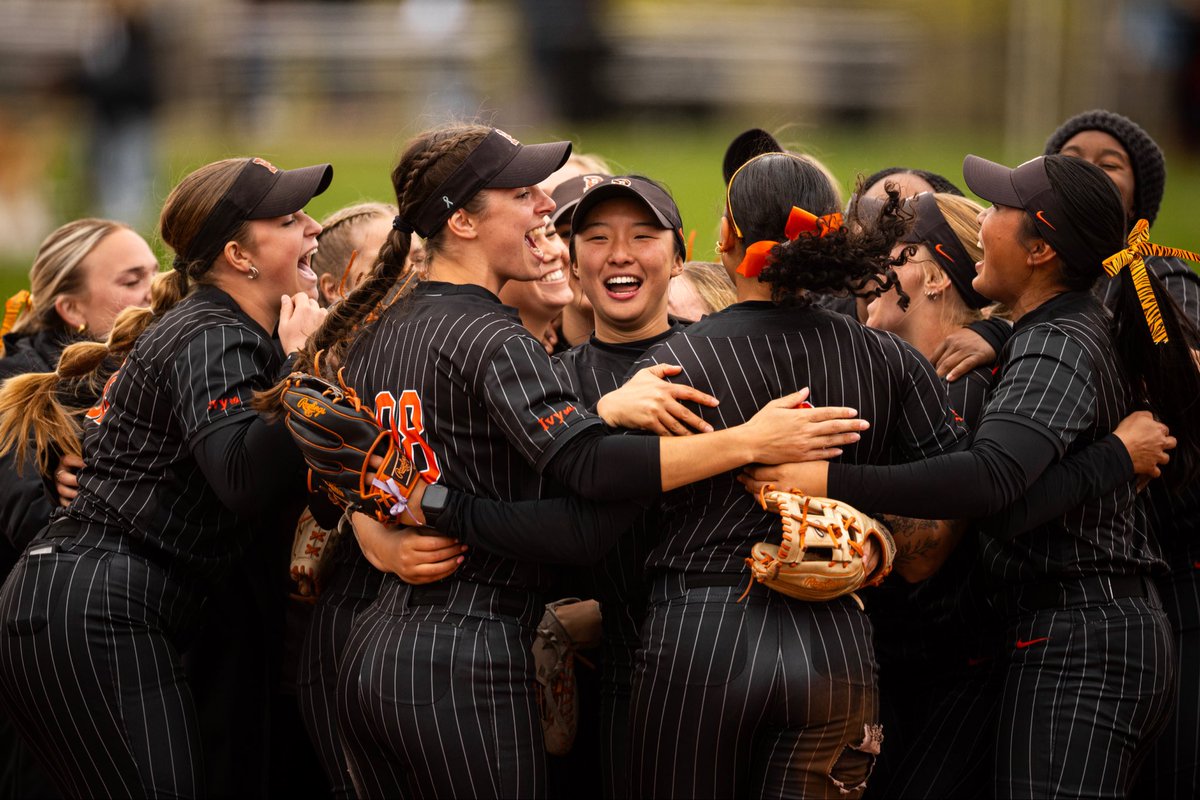 PUSoftball's tweet photo. Pure joy 🏆 https://t.co/dhDWGIQJt0