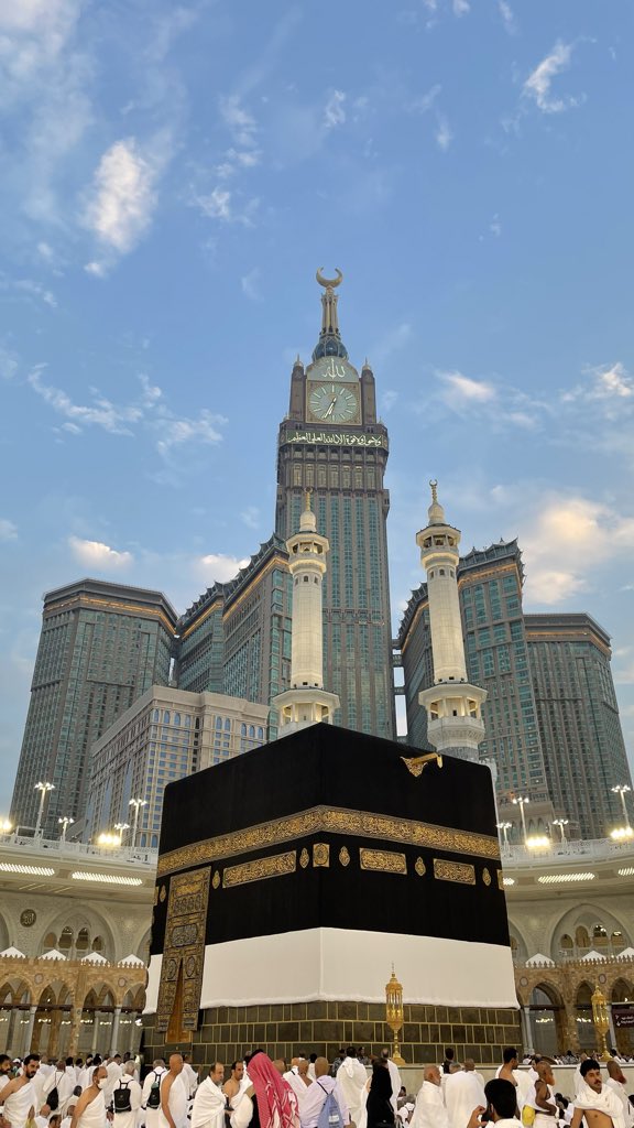 fa7ud's tweet photo. يوم في الحرم المكي اجمل عمرة اخذها في حياتي الله يرزقكم هذا الشعور ♥️♥️. https://t.co/0BjPnR327t
