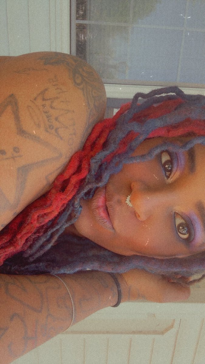 92sturdy's tweet image. Main Character Loaded 👑💁🏽‍♀️💎 #lookoftheday #gorgeous #artist #fypage #eyeshadowinspo