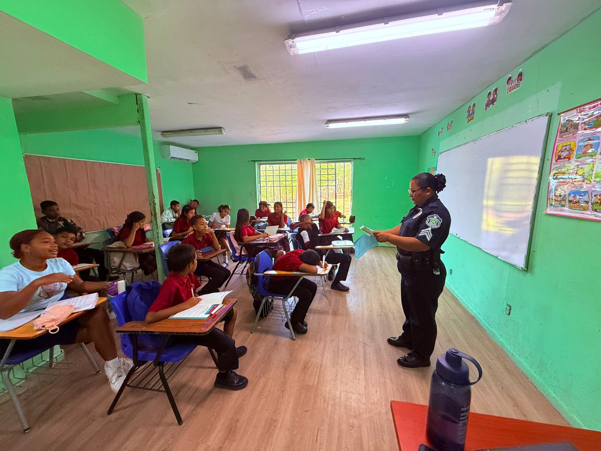 Policía Nacional tweet media