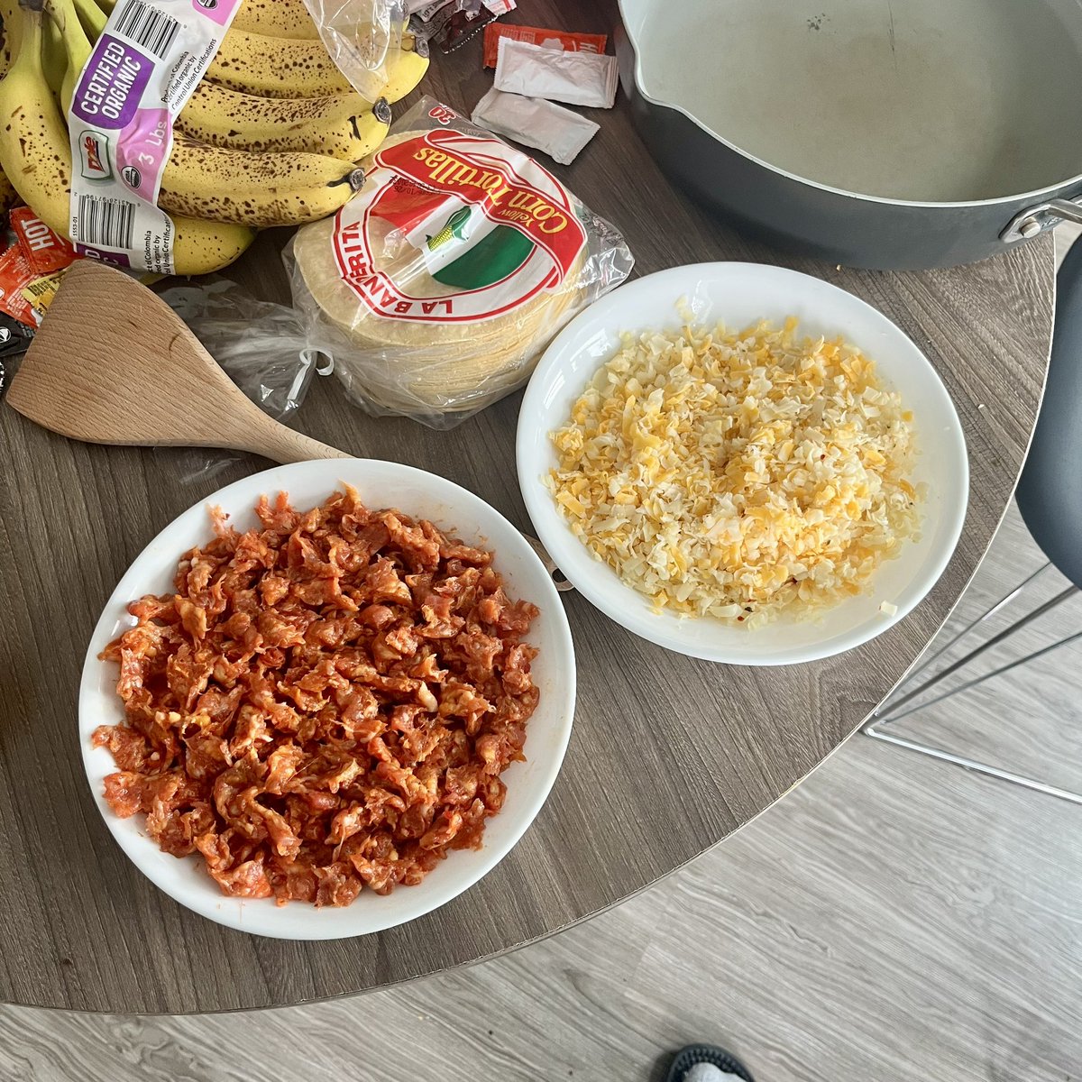 juschi11en's tweet image. Made cheesy #breakfast #tacos