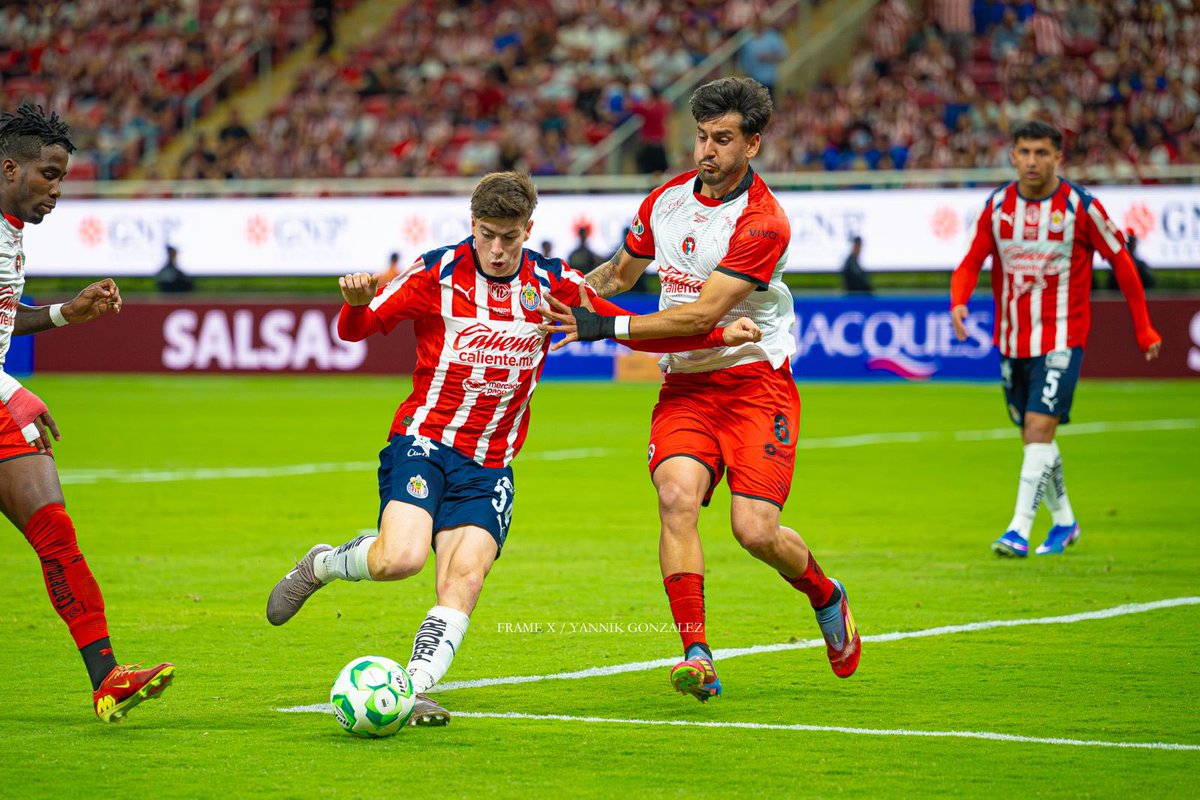 FrameX_OF's tweet photo. 📸 Galería Frame X | Chivas vs Tijuana
📍 Estadio Akron – Guadalajara, Jalisco
📷 Fotografías por Yannik González

⸻
#Chivas #Tijuana #LigaMX #GaleríaFrameX #FotografíaDeFútbol #YannikGonzález #FutbolVaronil #CoberturaFrameX https://t.co/PnbXafRH3k