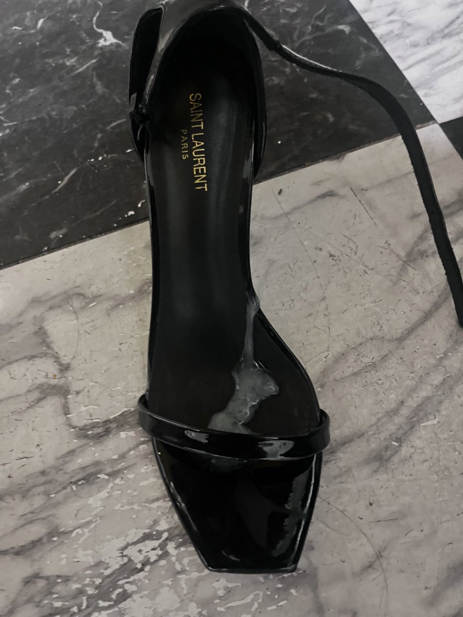 Venousisl's tweet photo. 妈妈的YSL第二发，还吊着精液
#反差婊 #骚逼  #露出 #肉便器 #母畜 #羞辱 #调教 #贱货 #内射 #颜射 #骚货 #做爱 #发骚  #射精 #性瘾 #自慰  #鸡巴套子 #母猪  #反差萝莉 #反差m ＃鉴胸 ＃鉴定 #鉴逼 https://t.co/fWKntsISoI