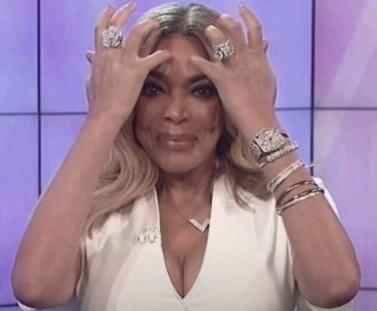 hoje em tese eu volto pra academia, oq será que acontecerá para eu usar de desculpa?