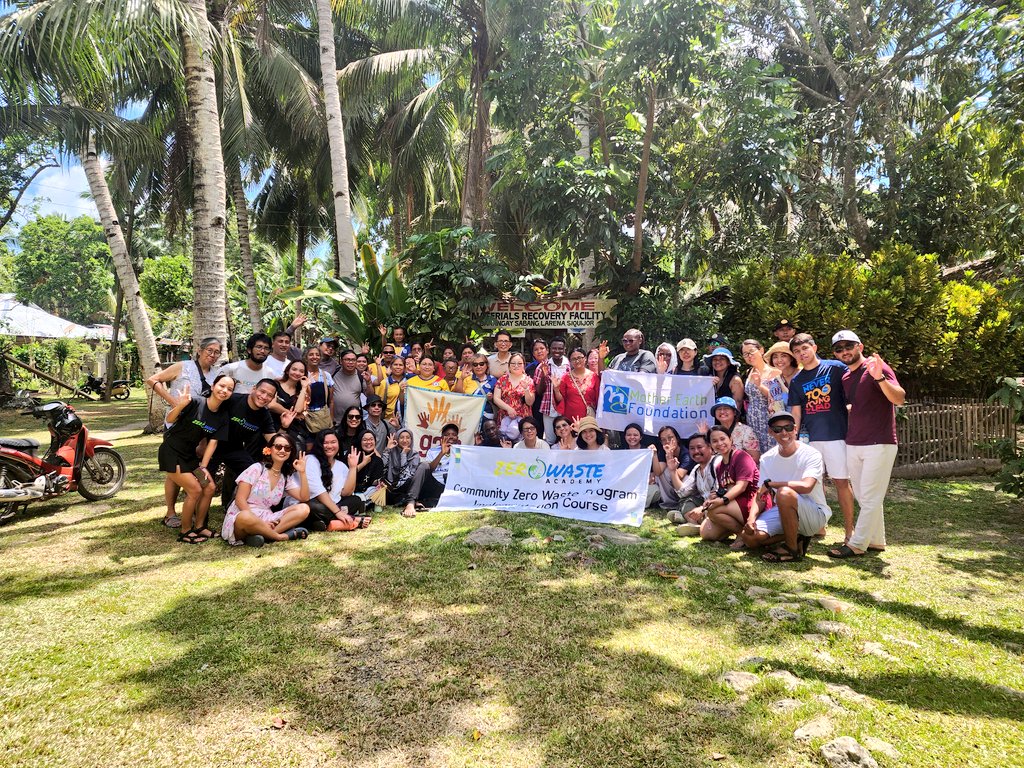 EndPlasticsNow's tweet photo. The #ZeroWasteAcademy co-hosted by MEF and @GAIAAsiaPacific brought together 36 participants from 12 countries.

Diving into practical applications and solutions as well as exposure to different parts of the zero waste system from recovery and sorting to reuse and reduction. https://t.co/8KcG8mFN3D
