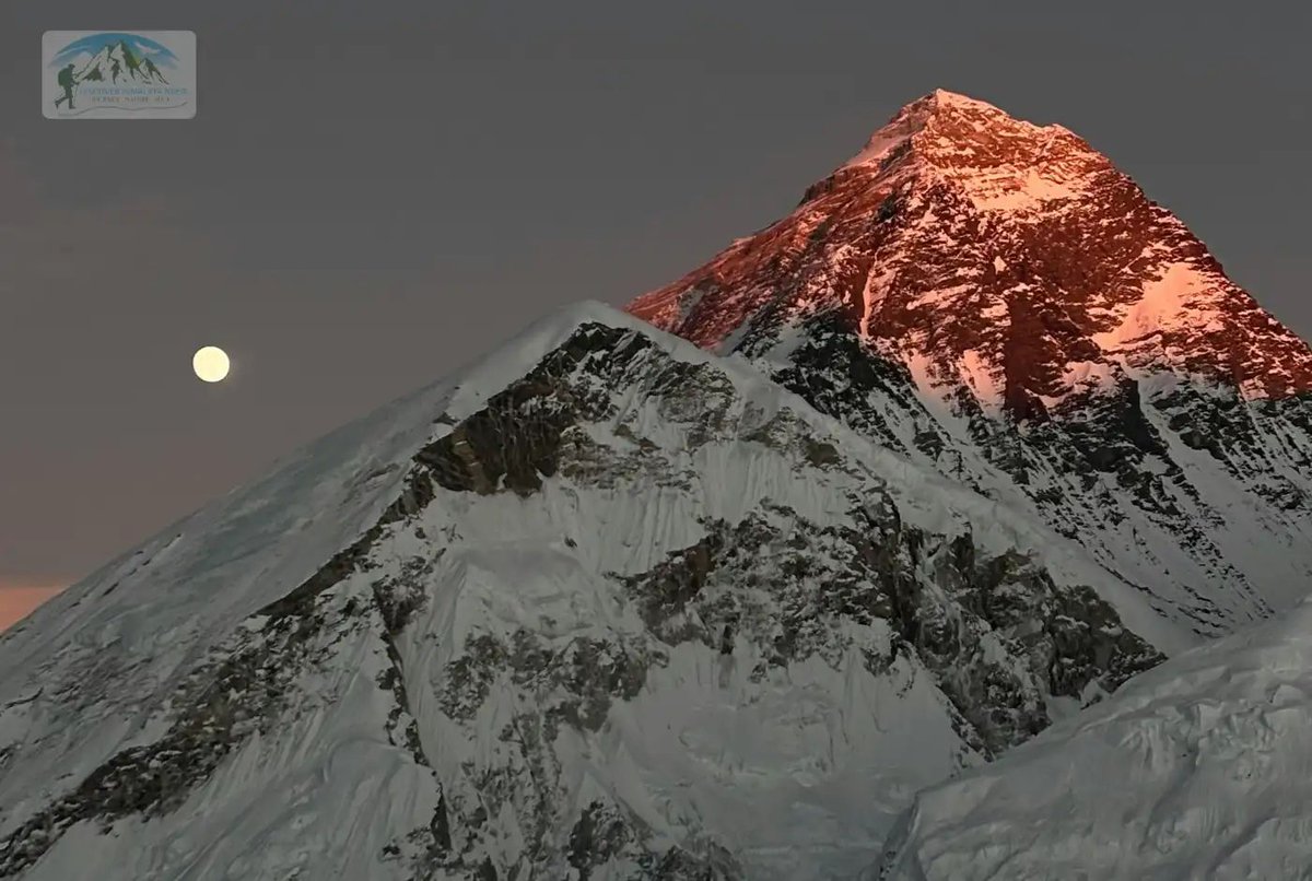 discovernepal20's tweet image. A thrilling 16-day Everest Base Camp adventure with Discover Himalaya Nepal on the trail, reaching a breathtaking 5,545m. 
Read More: discoverhimalayanepal.com/tour/everest-b…

#discoverhimalayanepal #everestbasecamp #ebc