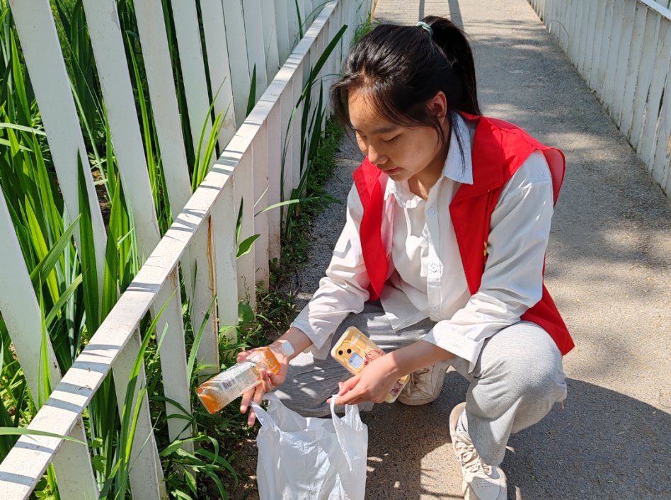 RaneRivera's tweet photo. "Join our community clean-up this Sat!  9AM at Park Corner—bring gloves, leave with smiles. Let’s keep our neighborhood fresh! #CommunityLove" https://t.co/2WJ5AgeaG7