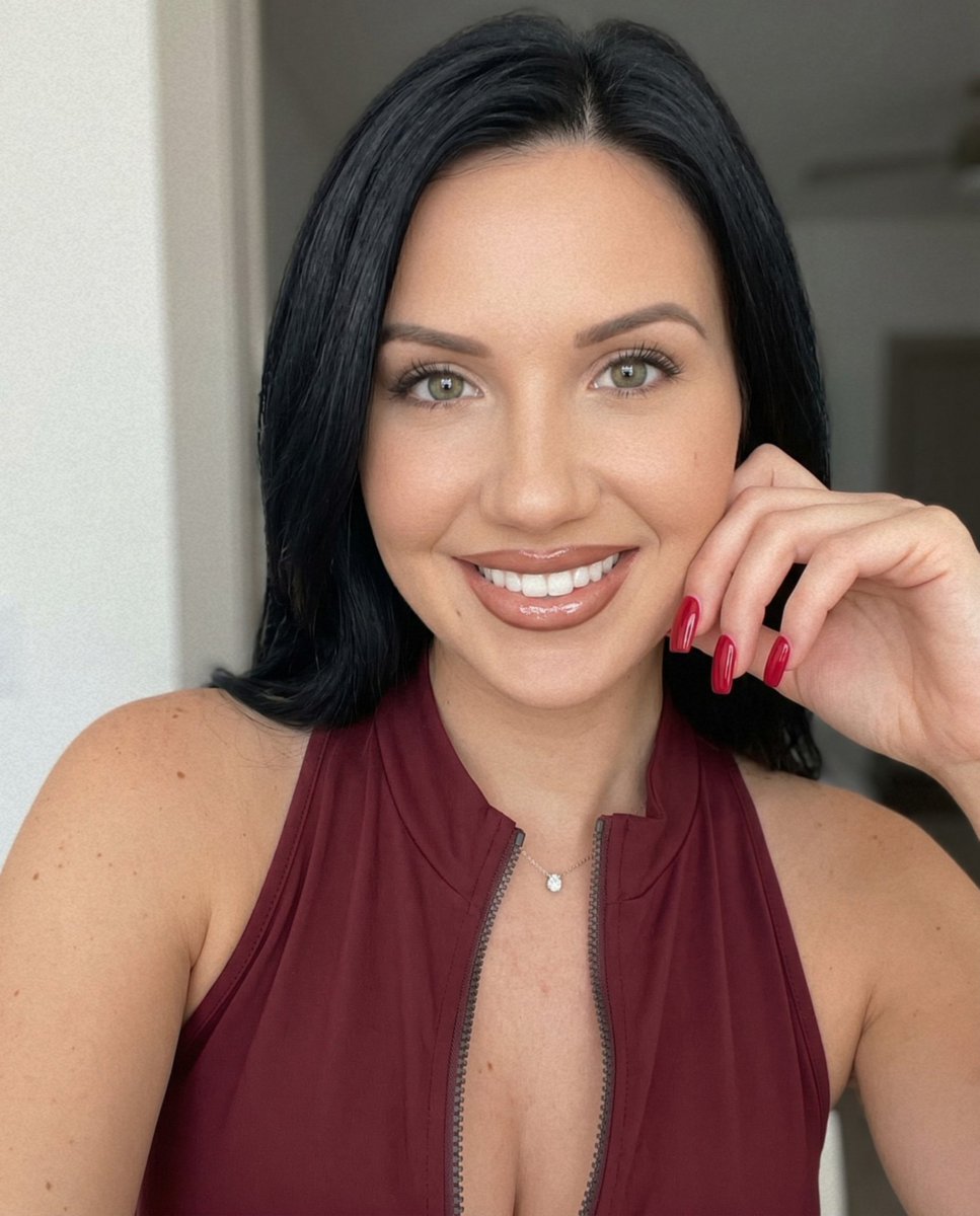 Danielle Nichols tweet media