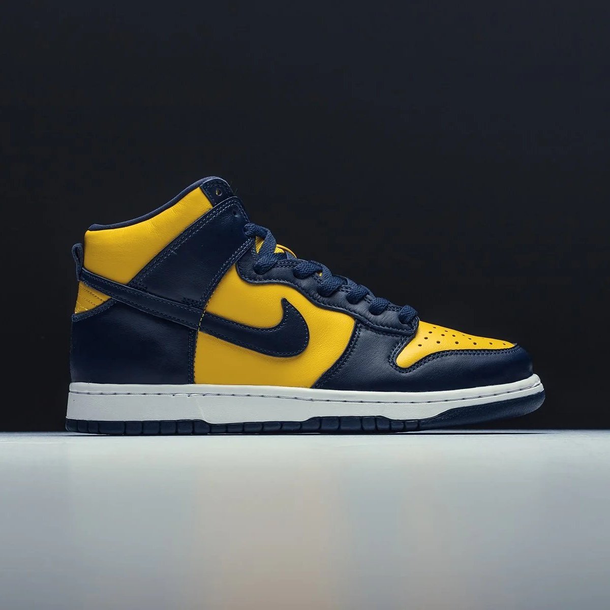 eldensoftware's tweet image. ONLY $36.99 (REG $150) @ DSG   

Nike Men's Dunk High ‘Varsity Maize’  
&amp;gt;&amp;gt; mavely.app.link/g0iWpUqfG2b #ad