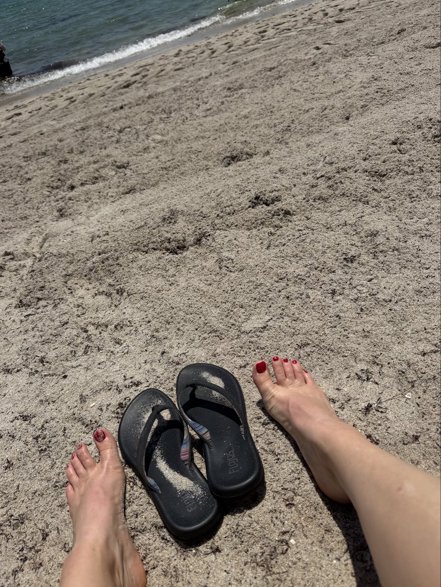 Caroline tweet media