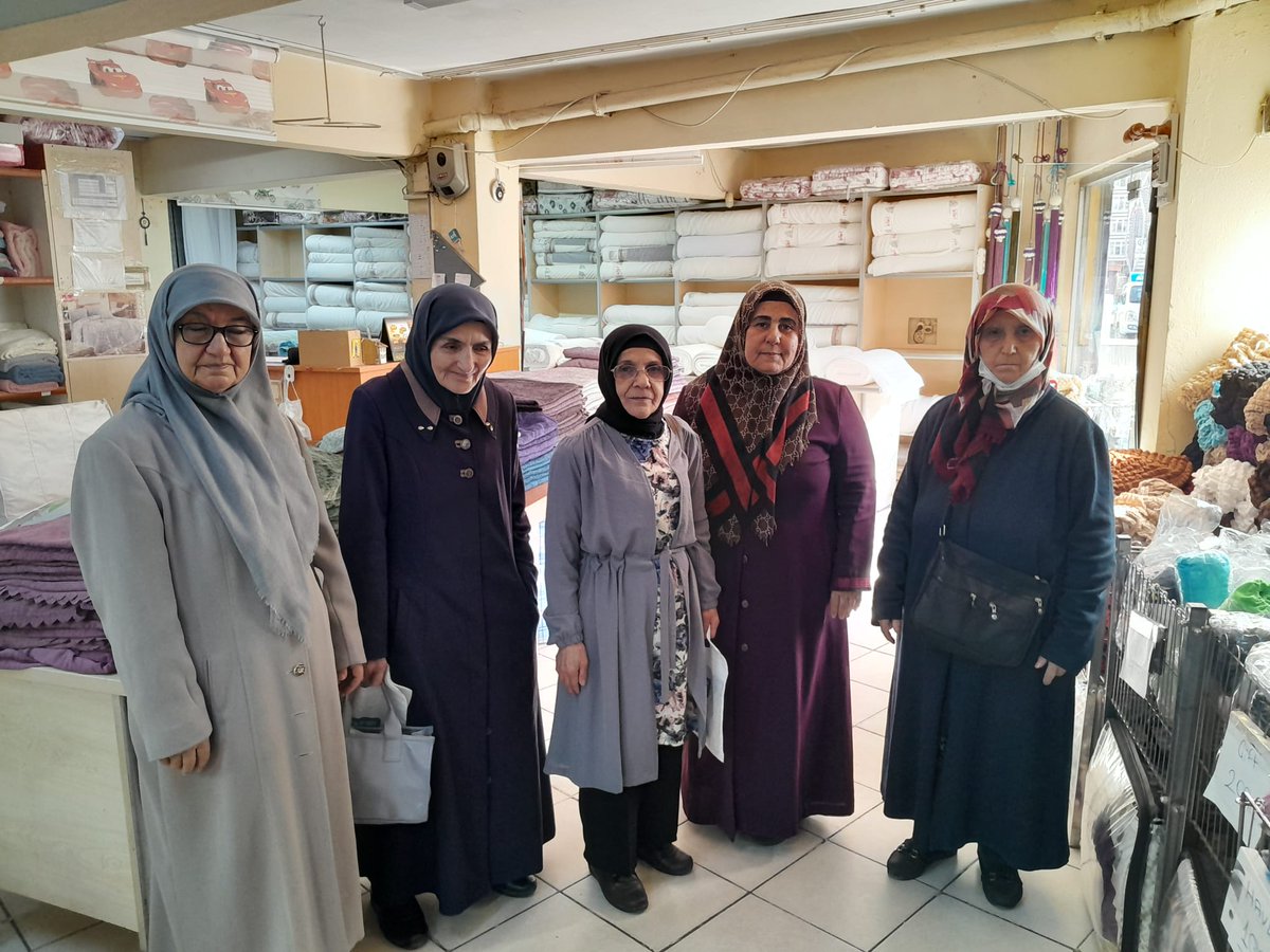 akkadinsultangi's tweet photo. Kıymetli esnaflarımızla bir araya gelerek samimi sohbetler gerçekleştirdik, onların emeğine ve alın terine bir kez daha şahitlik ettik.

 Güler yüzleri ve içten misafirperverlikleri için teşekkür ediyoruz.

 Birlikte daha güçlü yarınlara…🇹🇷 https://t.co/EbStQpK8k0