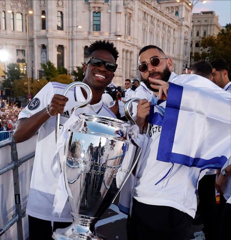 Manuel ¿ tweet media