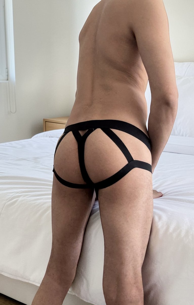 virgin_kanak's tweet photo. Ich brauche einen sportlichen Top für Videos ;) hmu baby #hot #cut #ass #cum #frankfurtgay #nrw #gay https://t.co/8XjP5Sk0WQ