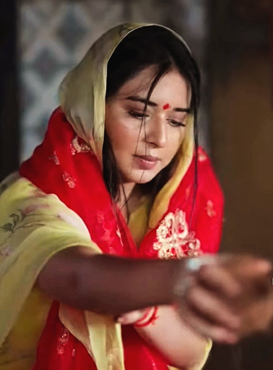 Some progress is quiet, some victories are invisible and some roots grow before flowers bloom. Ppl often judge too early, forgetting that the best transformations usually happen behind the scenes. Gentle reminder that slow seasons r not wasted seasons.
<a href="/itanyamittal/">Tanya Mittal</a>
#TanyaMittal