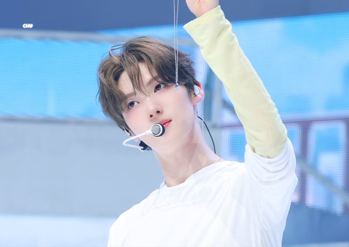 lucu banget tapi jujur kayak mau hipnotis orang (aku korban)