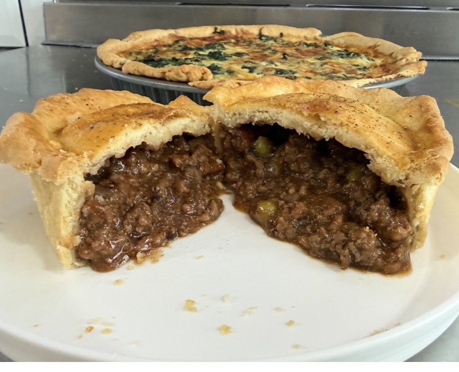 Archie Pie from Worcestershire tweet media