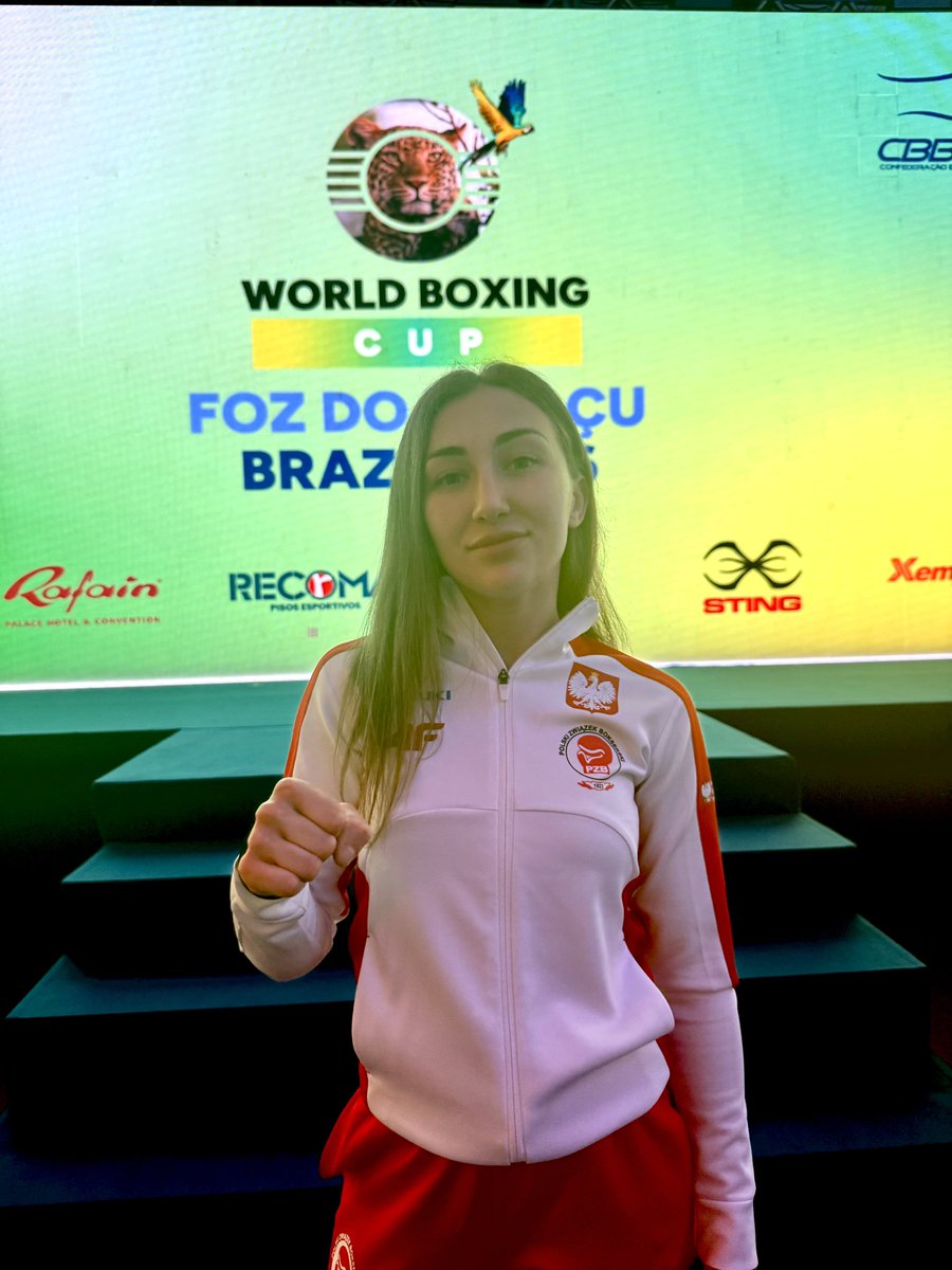 krysztal_'s tweet photo. Życzcie nam przyjemnej i bezpiecznej podróży do Polski ✈️ ➡️🇵🇱.
#backtopoland #pzb #polishnationalteam #boxing #4f https://t.co/hXnp9P139M