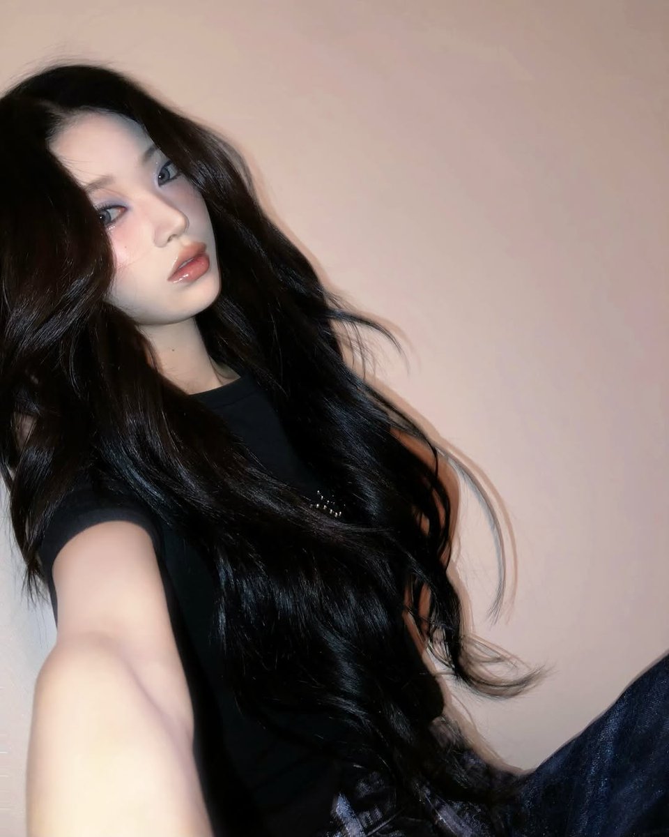 niteTanz's tweet photo. 𝖉𝖞𝖎𝖓𝖌 𝖎𝖓𝖘𝖎𝖉𝖊 
— #ntluphoto https://t.co/nShYLaGfg4