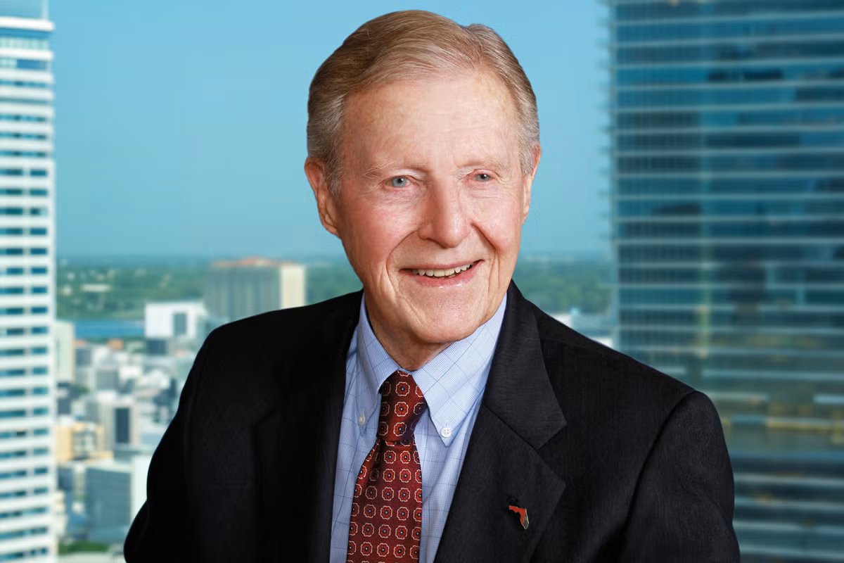 ChargeOnFund's tweet photo. Charlie Gray’s vision and leadership helped bring UCF to life and shape it into what it is today, a lasting legacy that will impact generations of Knights. A true champion of higher education and this community, he believed in building something bigger than himself and delivered on it. We are forever grateful for Charlie and his wife, Saundra. Their support as Shareholders and stewards of UCF will never be forgotten.