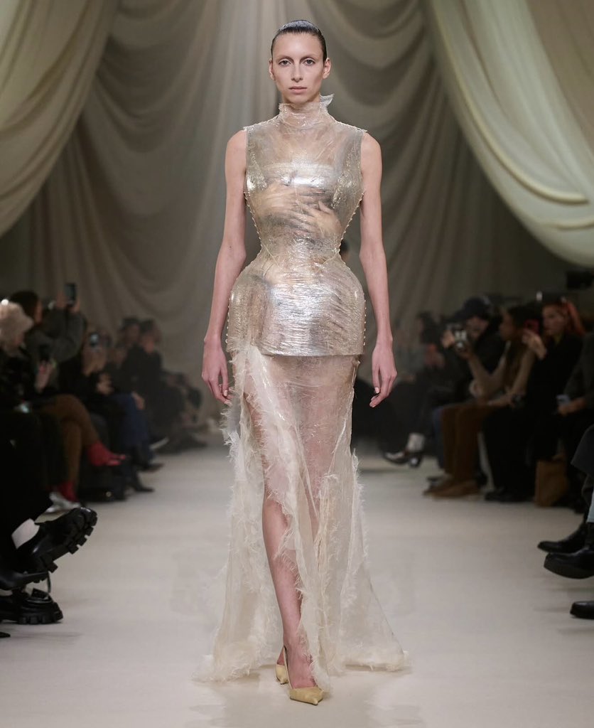 ميشا | FASHION tweet media