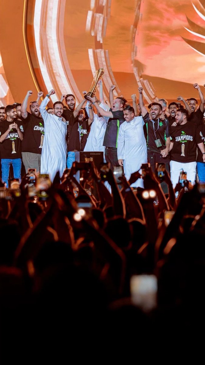 Łayan!! tweet media