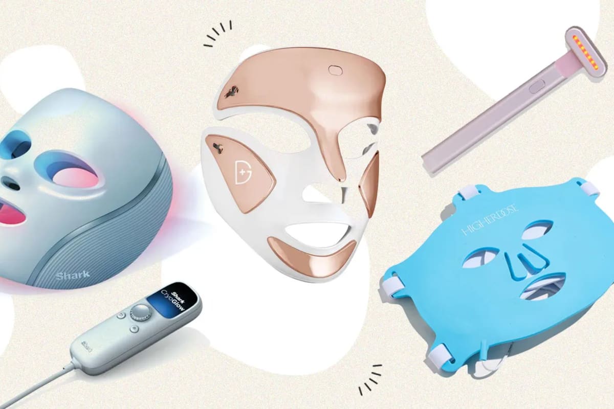 Sav_ezy's tweet image. Discover how LED masks and microcurrent devices are transforming at-home skincare in 2026. Elevate your skin’s glow and firmness with these top-rated, dermatologist-approved tools. #SkincareRoutine #LEDtherapy #Microcurrent #AtHomeFacial