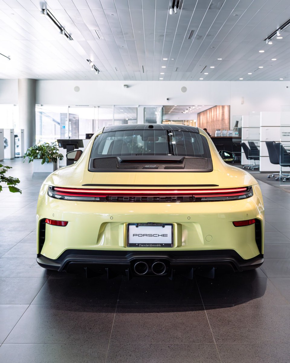 PorscheRiversid's tweet image. Cartegena Yellow looks good on the 2026 911 GT3 Touring. 💛
#porscheriverside #riversideporsche #porscheusa #porschedealer #porscheexperience #riverside #inlandempire #porschelife #luxurycars #performance #porschelove #porscheclub #porsche #porscheturbo