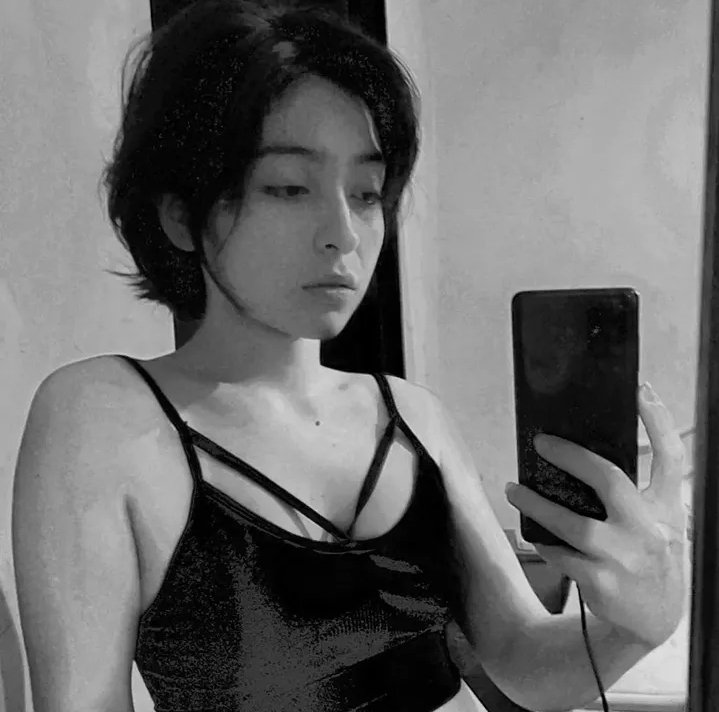 Liliac199's tweet image. Siempre me veo mas joven 💋
#nuevafoto #perfil #RT #chicos