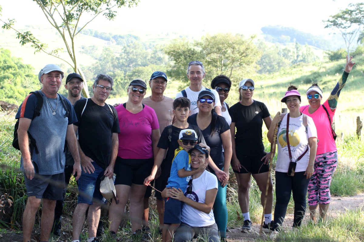 mococahub's tweet photo. No dia 26/04, foi realizada a 1ª Caminhada Ecológica Mococa Hub, com percurso de 6,5 km, passando por regiões rurais da cidade. O roteiro teve saída às 7 h da manhã, com cerca de duas horas para completar todo o trajeto, com subidas e descidas em meio à natureza. https://t.co/vwYuaA3vSW