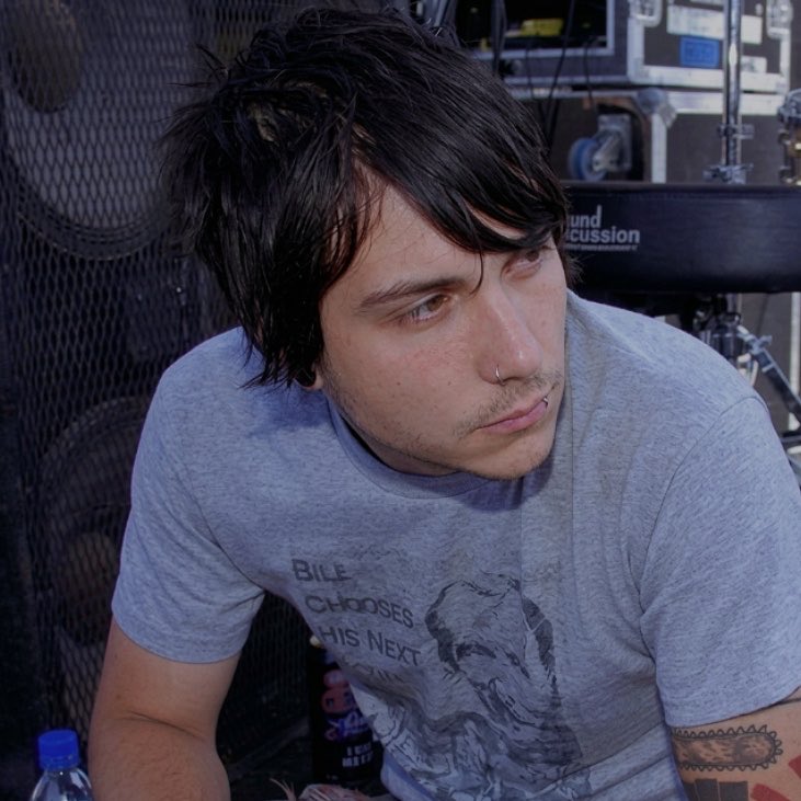 ɐlnɐd 击 tweet media