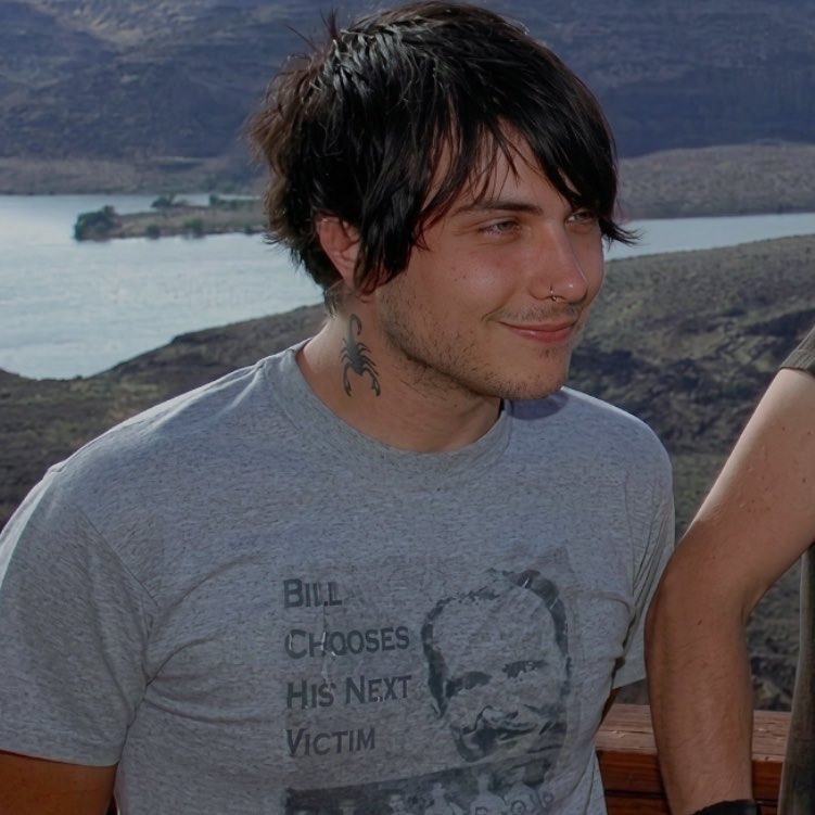 ɐlnɐd 击 tweet media