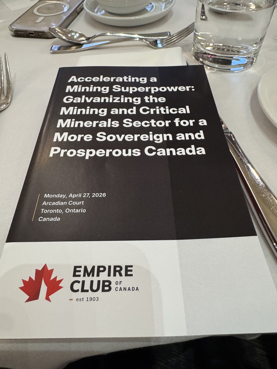 collegeboreal's tweet image. So proud to be at the @Empire_Club luncheon on mining and critical minerals today, en compagnie de partenaires actuels et futurs qui font honneur a la région du Grand Sudbury. @TechnicaMining @MineConnect_ @FCRaccountants #mining #sudburyON #mines #criticalminerals