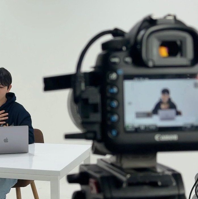 ayi ୨୧ tweet media