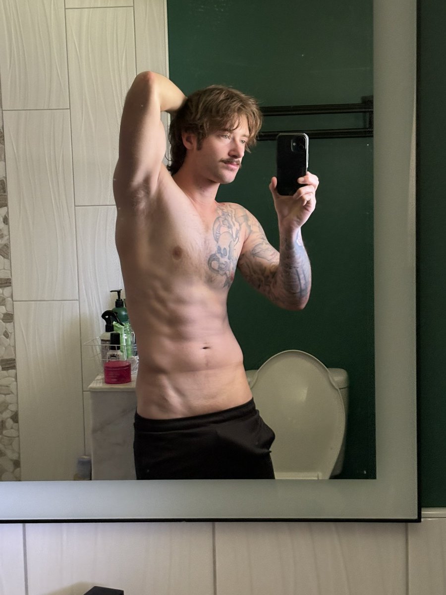 Ian tweet media