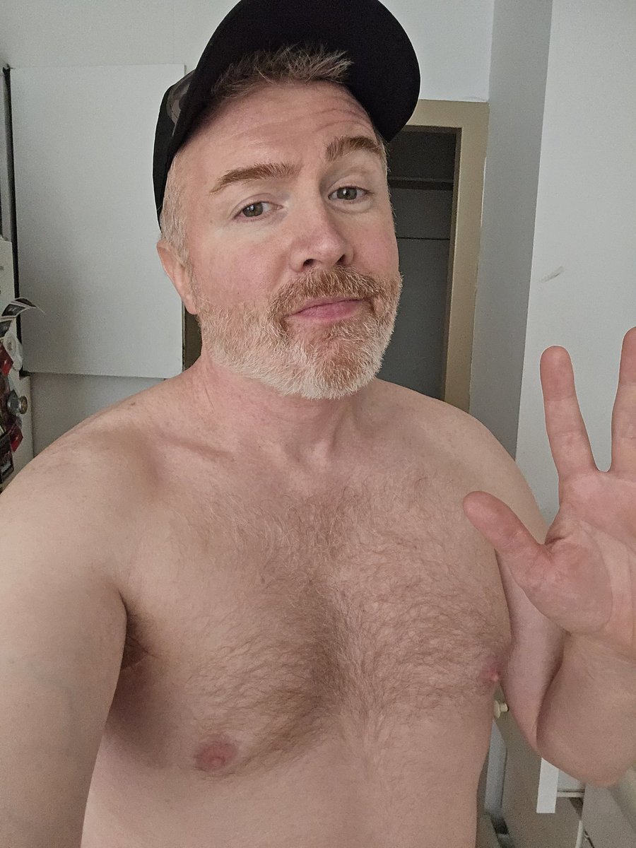 GingerDaddy tweet media