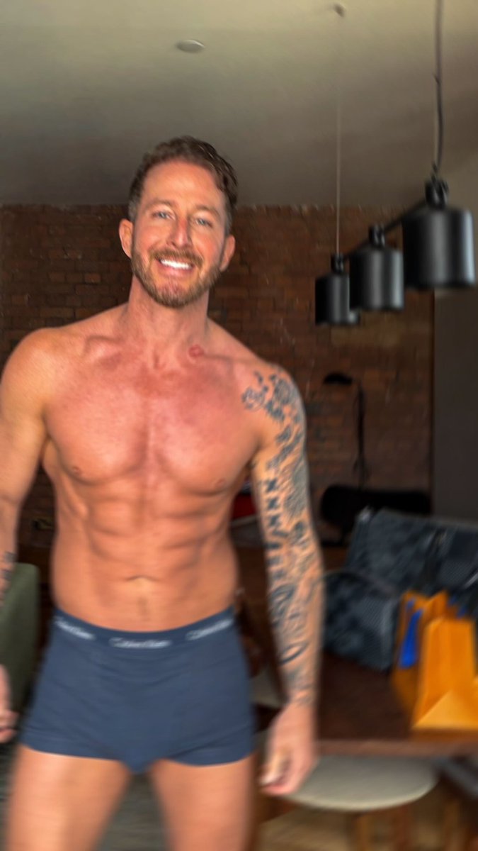 Gayfitnessukk tweet media