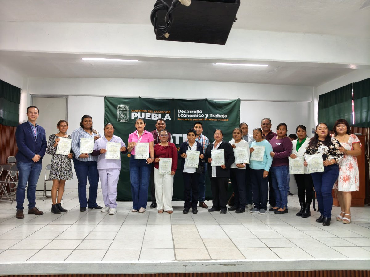 Más mujeres fortalecen sus capacidades para transformar su entorno.

Con el respaldo del <a href="/Gob_Puebla/">Gobierno de Puebla</a>, realizamos en Tecamachalco la entrega de constancias del curso “Capacitación en habilidades psicoemocionales para la prevención de la violencia y la discriminación contra la