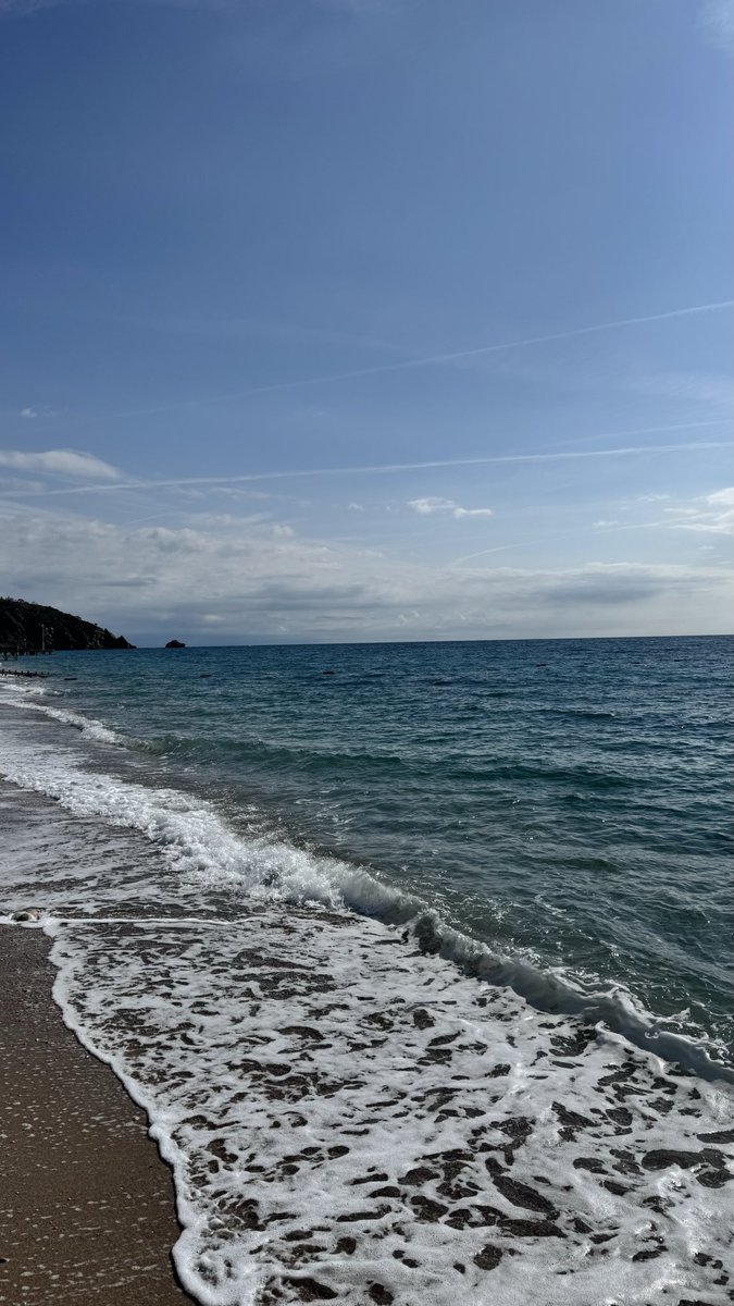 daisy_de_'s tweet photo. Since last 1 week ı felt like ı am student and it is summer holiday . I have no idea how will ı go to work again 😭 https://t.co/yPFDYgUpKi
